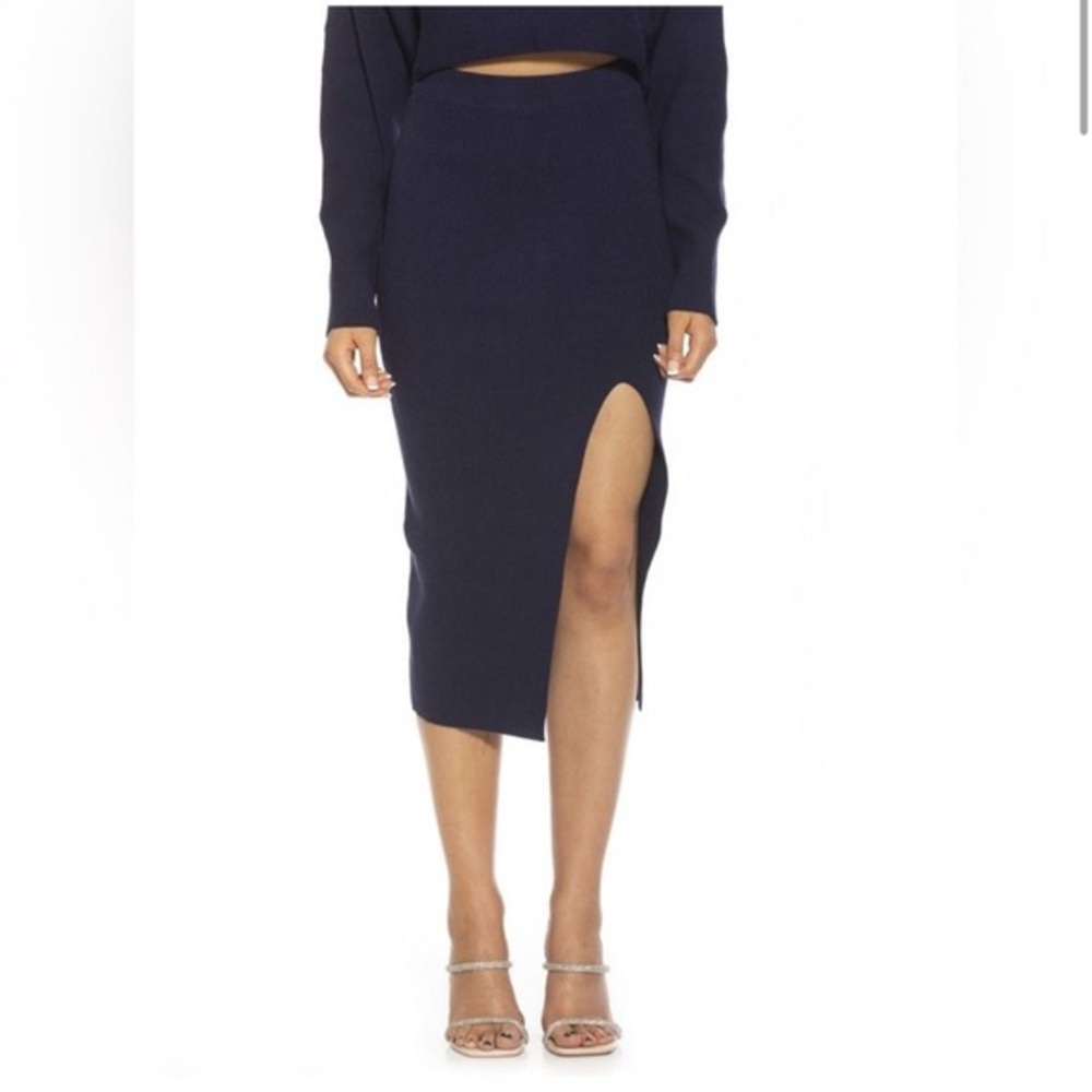 Alexia Admor Navy Ribbed Midi Skirt- Size XL‎
